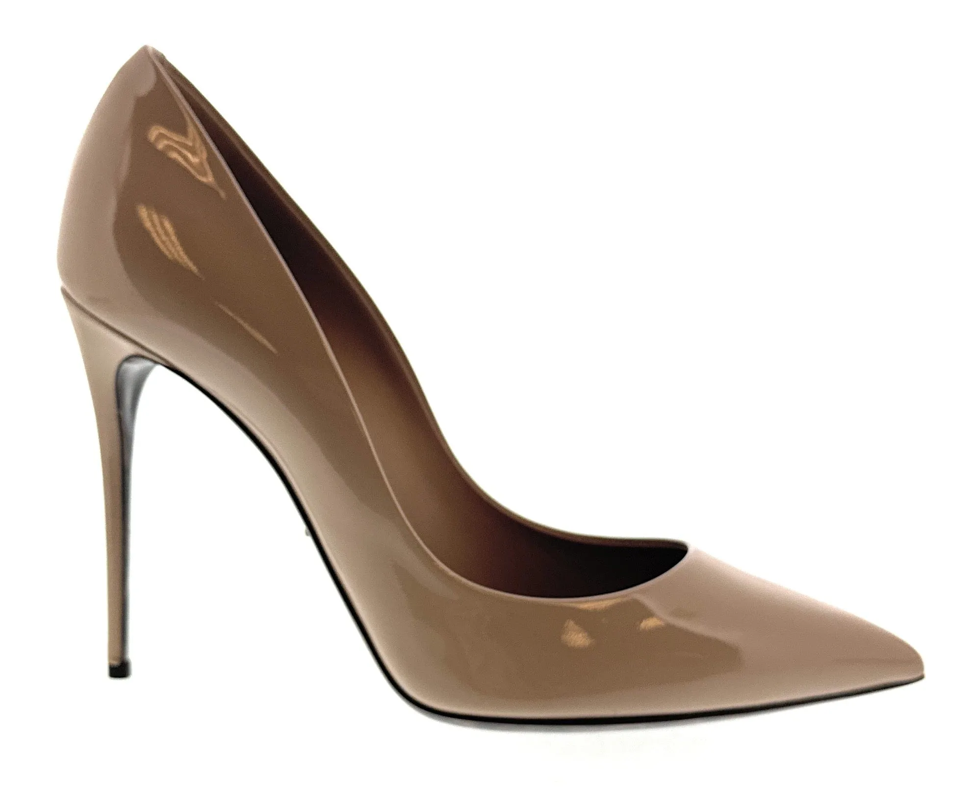 Dolce & Gabbana Beige Patent Leather Classic Pumps-EU38