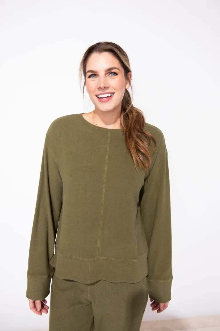 Snuggly Pullover in Fog by Escape