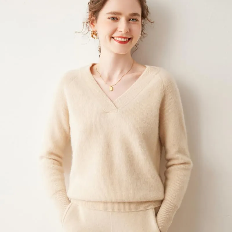 Women's Cashmere and Merino Wool Blend V Neck Sweater Lightweight Knit Sweater